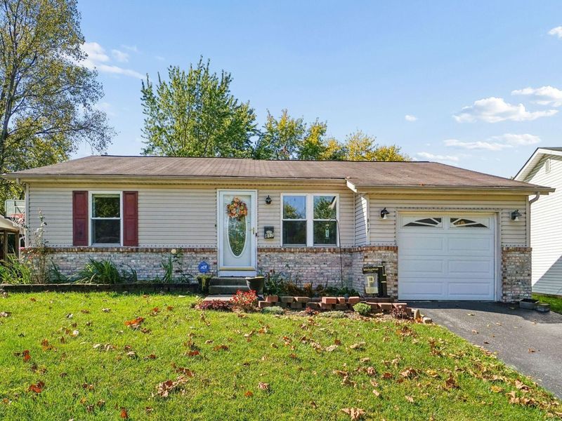 817 Upwoods Drive , Columbus, OH 43228 Photo 1