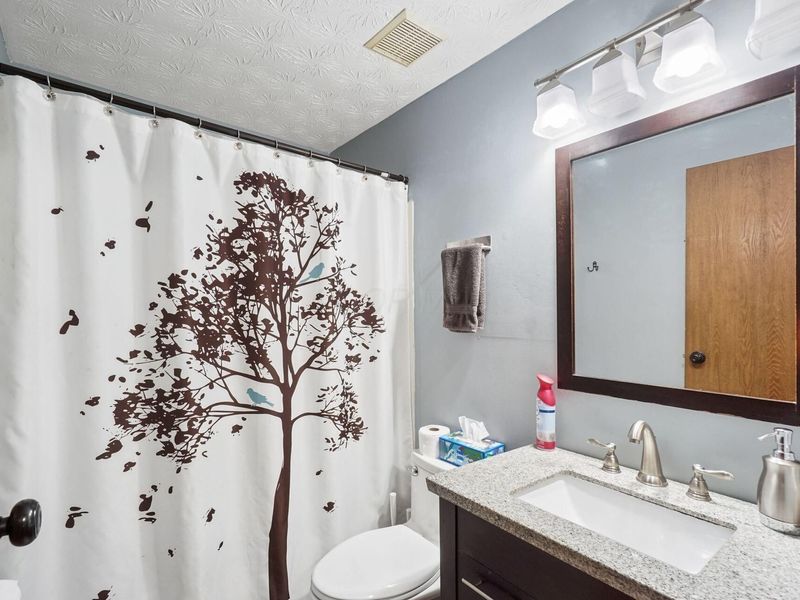 817 Upwoods Drive , Columbus, OH 43228 Photo 12