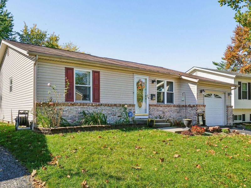 817 Upwoods Drive , Columbus, OH 43228 Photo 2