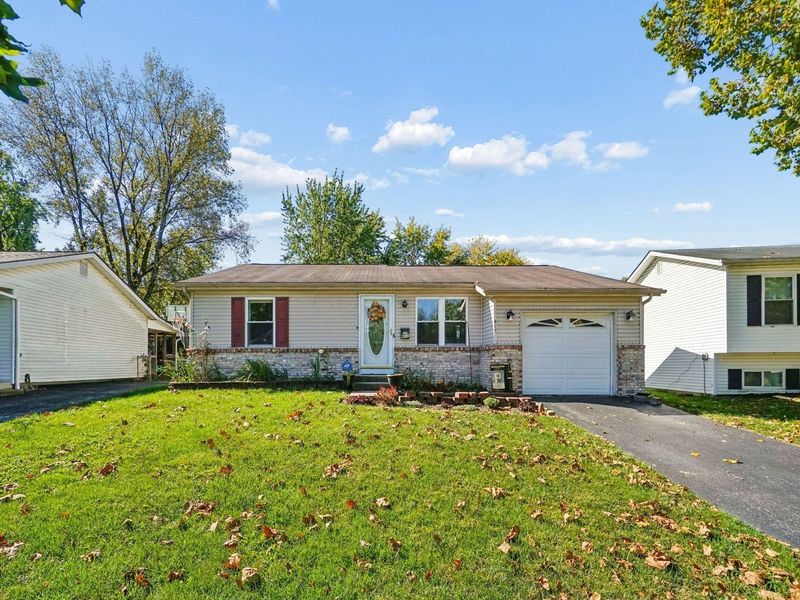 817 Upwoods Drive , Columbus, OH 43228 Photo 3