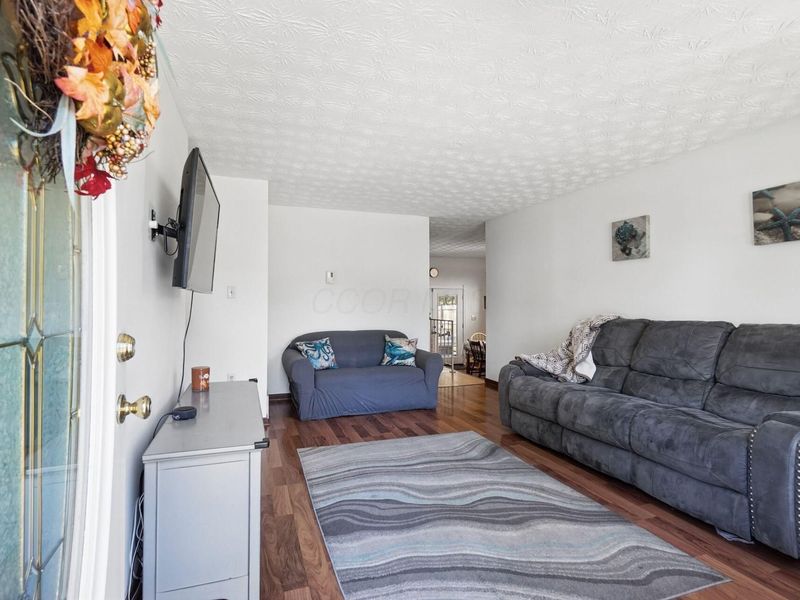 817 Upwoods Drive , Columbus, OH 43228 Photo 4
