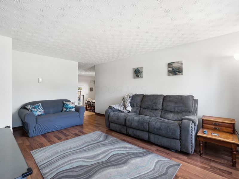 817 Upwoods Drive , Columbus, OH 43228 Photo 5