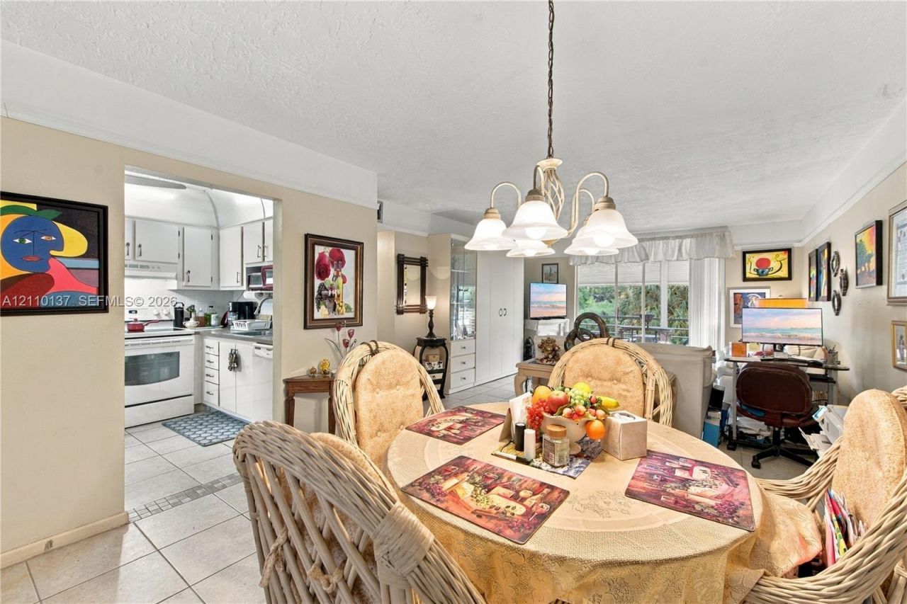 2871 Somerset Dr, Unit 205, Lauderdale Lakes, FL 33311 Photo