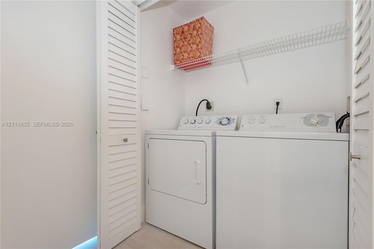 90 Alton Rd , Unit 2410, Miami Beach, FL 33139 Photo