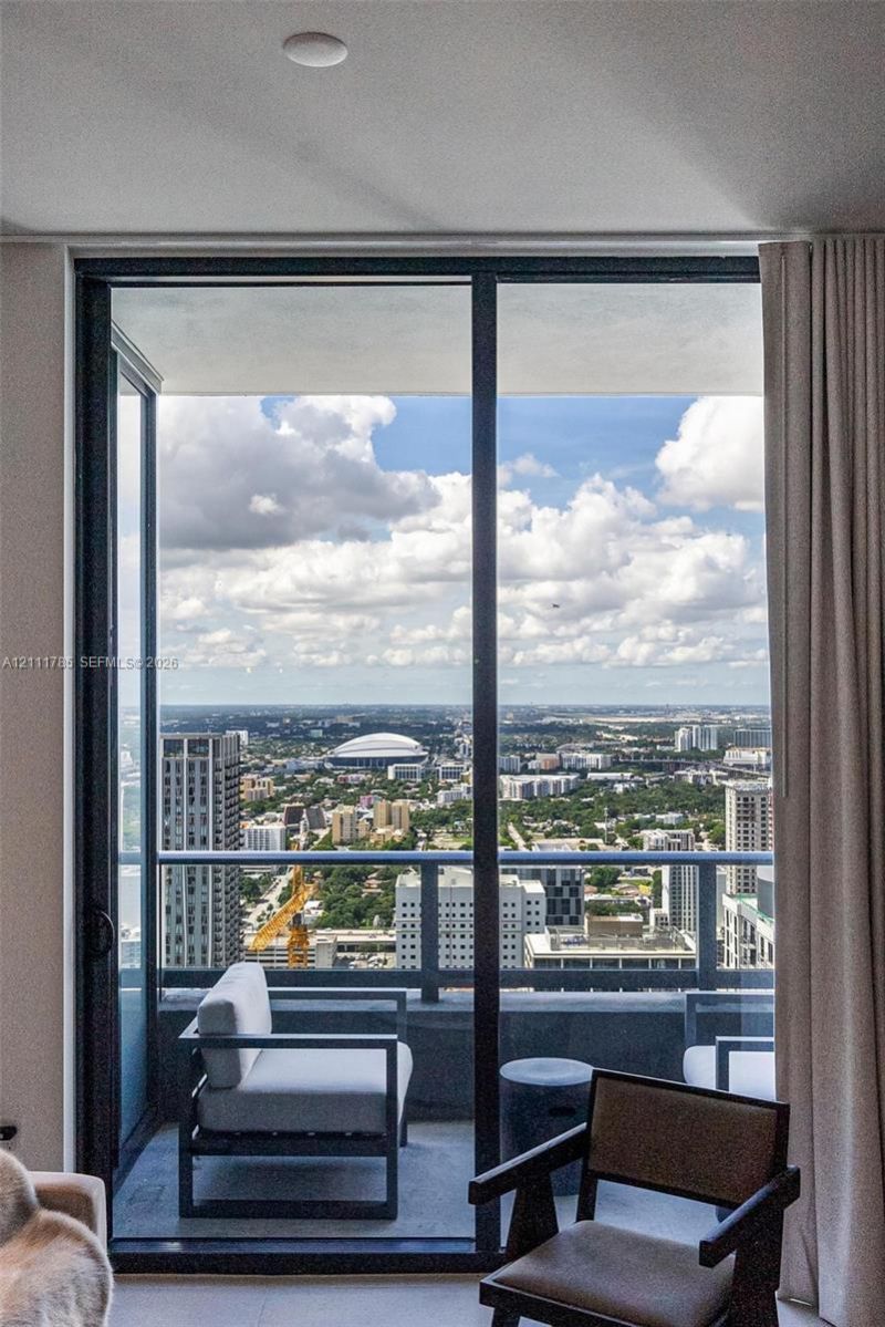 159 NE 6th St , Unit 4803, Miami, FL 33132 Photo