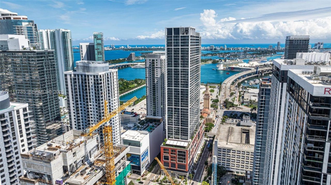 159 NE 6th St , Unit 4803, Miami, FL 33132 Photo