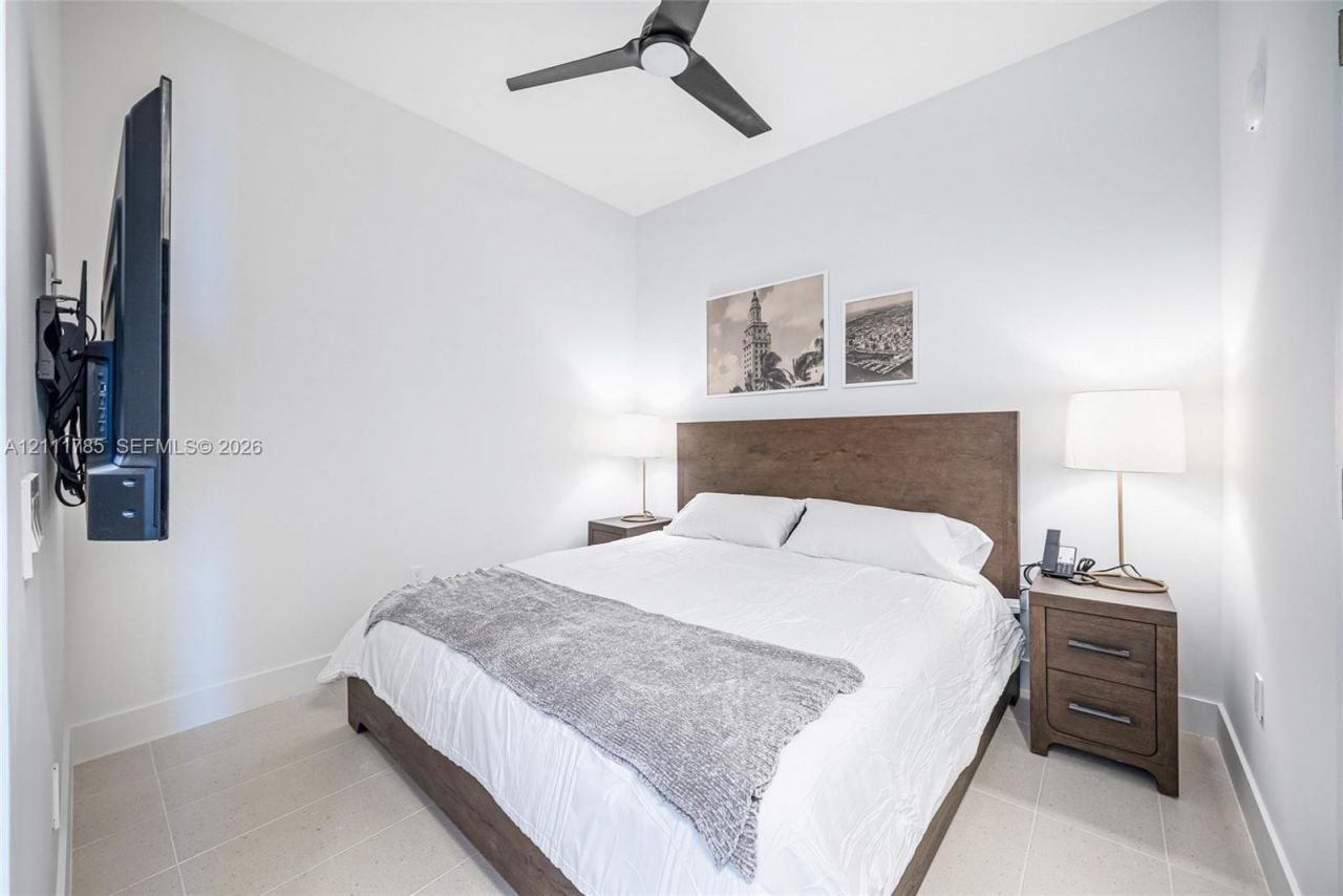 159 NE 6th St , Unit 4803, Miami, FL 33132 Photo