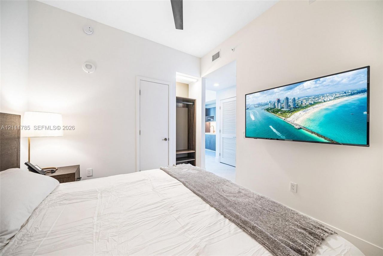 159 NE 6th St , Unit 4803, Miami, FL 33132 Photo