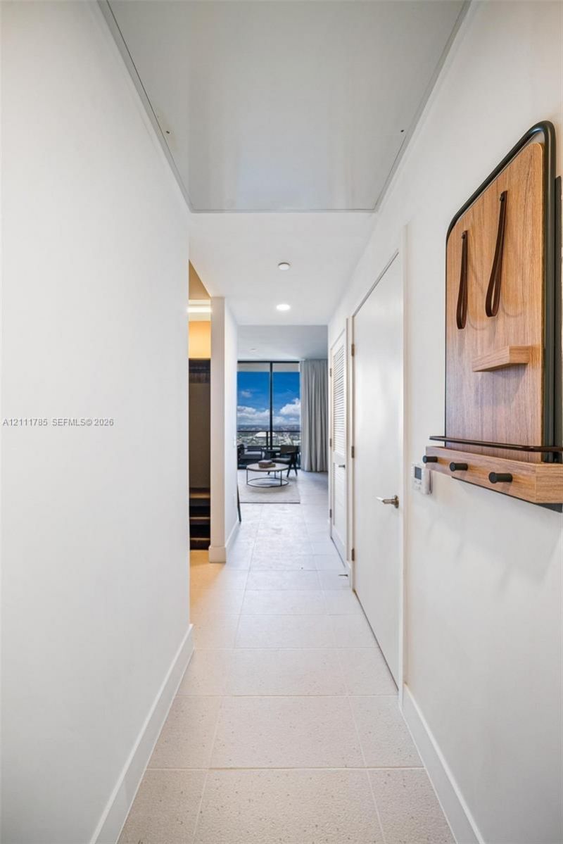 159 NE 6th St , Unit 4803, Miami, FL 33132 Photo