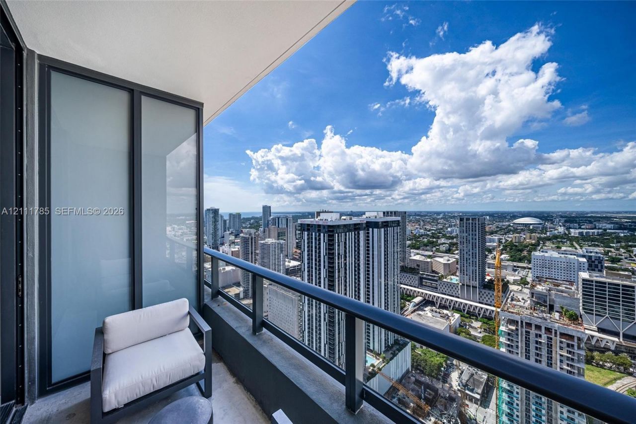 159 NE 6th St , Unit 4803, Miami, FL 33132 Photo