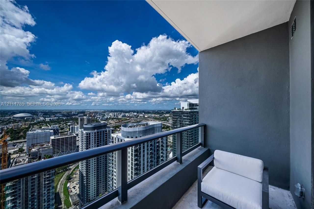159 NE 6th St , Unit 4803, Miami, FL 33132 Photo