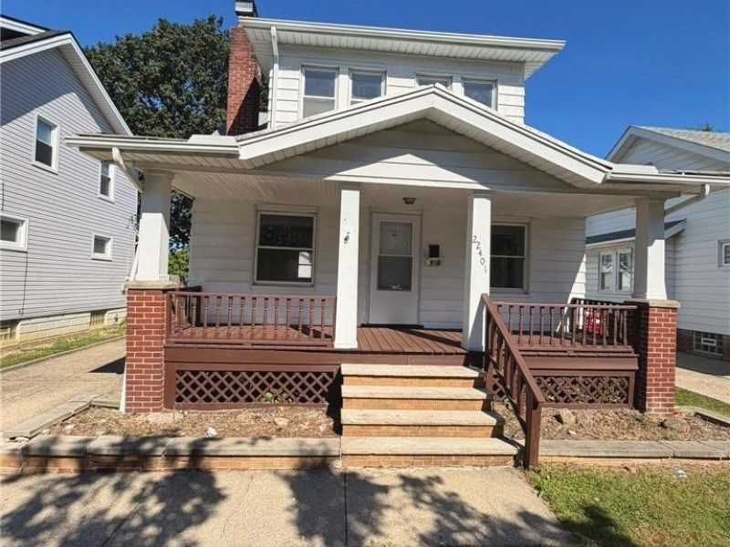 22401 Arms Avenue , Euclid, OH 44123 Photo 3