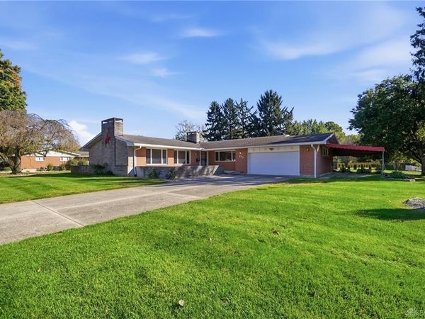 275 E Ankeney Mill Road, Xenia, OH 45385