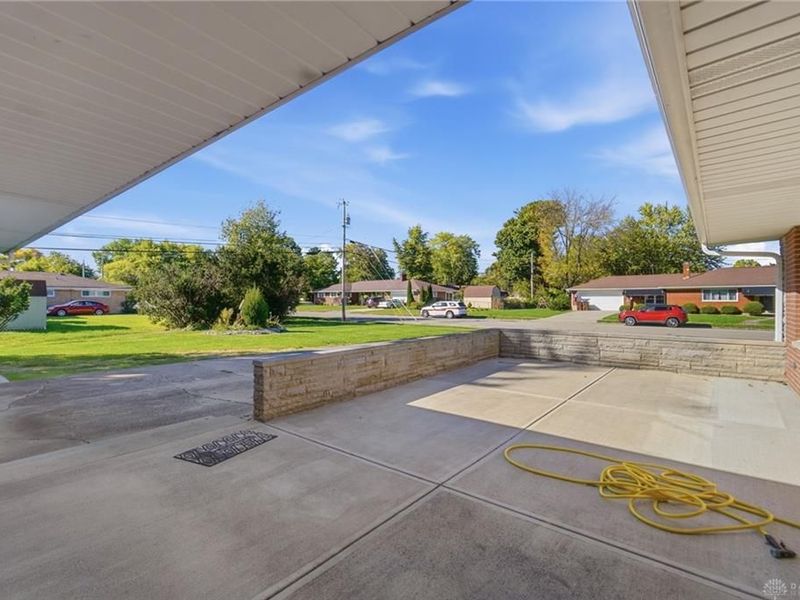 275 E Ankeney Mill Road, Xenia, OH 45385 Photo 7