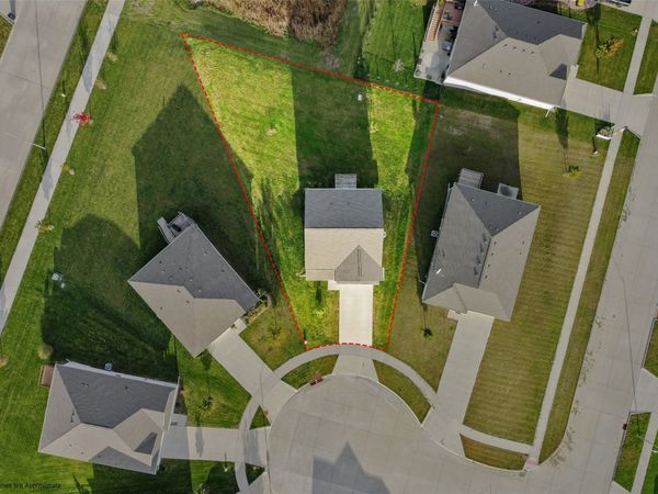 4175 Cheyenne Court, Waukee, IA 50263