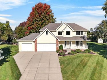 21302 Ridgewood Road Circle, Omaha, NE 68022