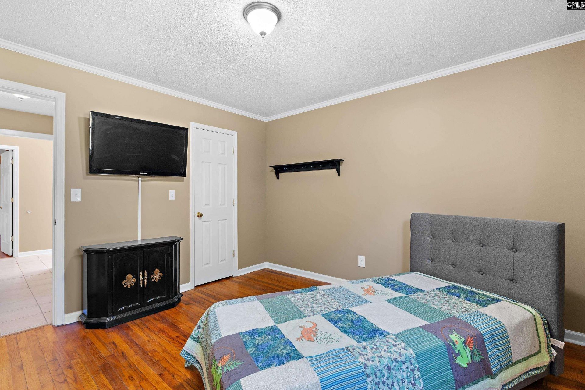 201 Golden Lane  Photo 21