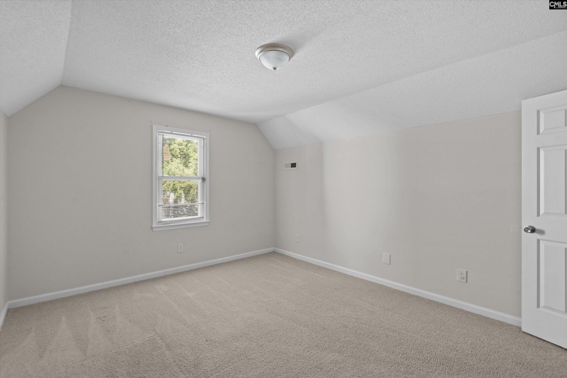 108 Huntwood Trail Photo 23
