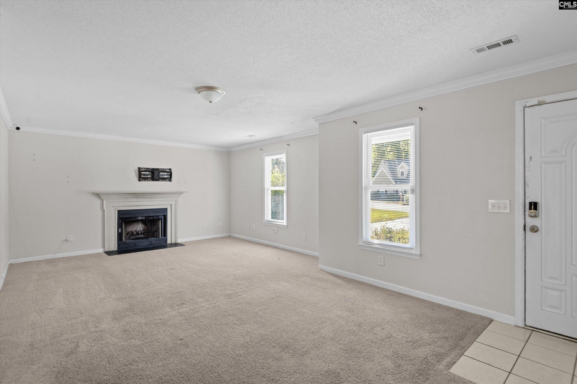 108 Huntwood Trail Photo 4