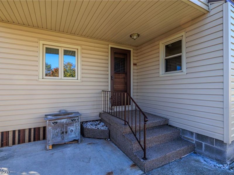 1327 Hillsdale Avenue, Lorain, OH 44052 Photo 11