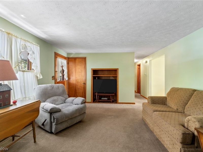3665 Cranwood Street NW, North Canton, OH 44720 Photo 5