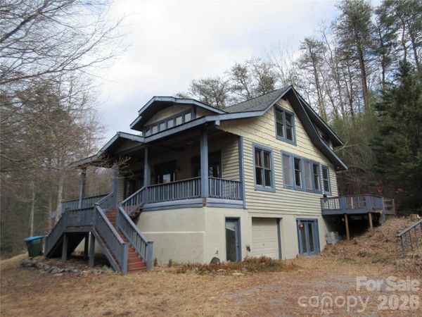 373 Shumont Road , Black Mountain, NC 28711