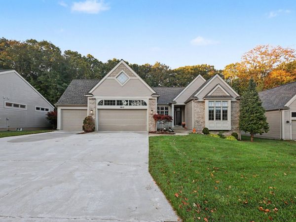 1911 Forest Glen Drive, Norton Shores, MI 49441