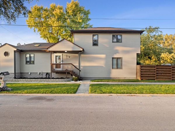 9954 Merrimac Avenue , Oak Lawn, IL 60453