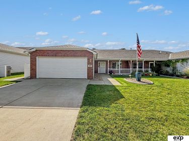 3208 Prairieview Drive, Lincoln, NE 68504