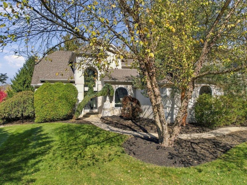 3269 Mccammon Chase Drive, Lewis Center, OH 43035 Photo 1