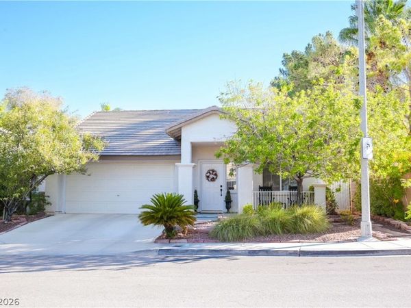 2047 Smoketree Village Circle , Henderson, NV 89012