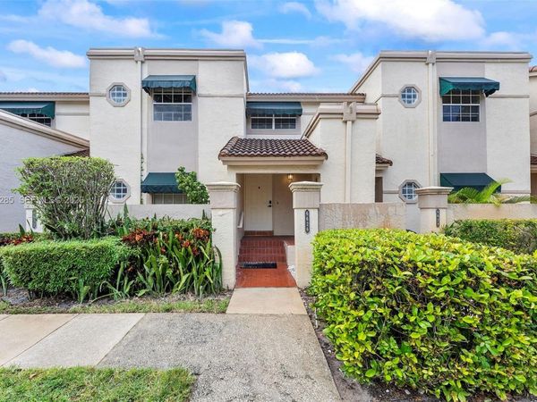 6626 Via Regina, Boca Raton, FL 33433