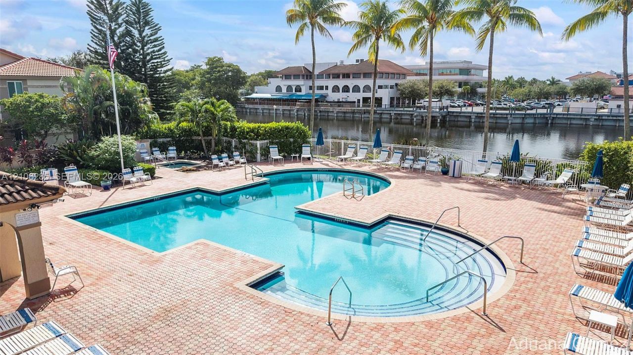 6626 Via Regina, Boca Raton, FL 33433 Photo