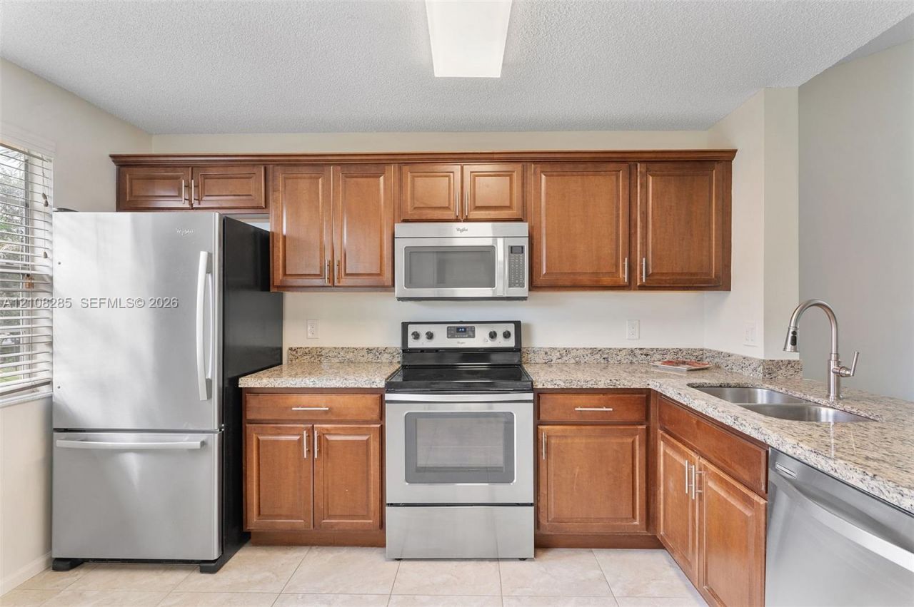 6626 Via Regina, Boca Raton, FL 33433 Photo