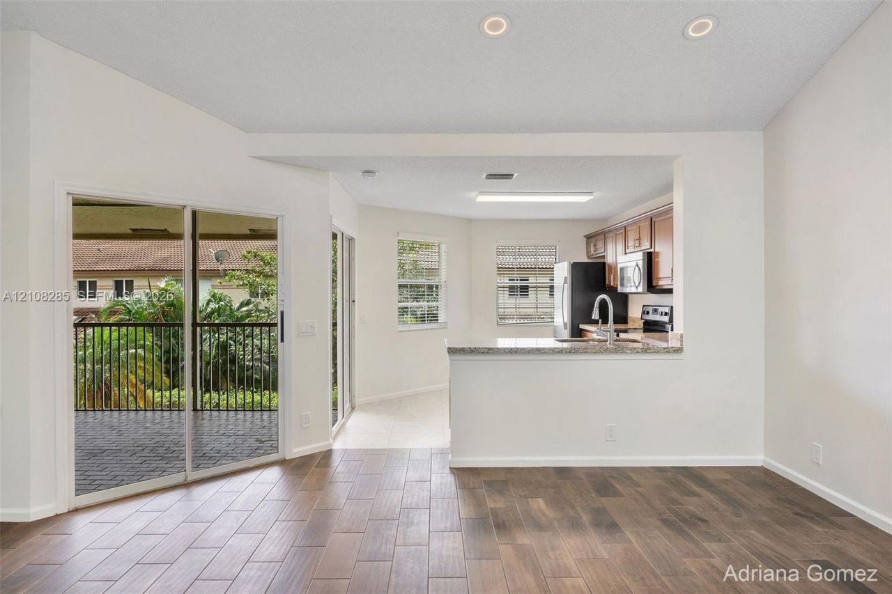 6626 Via Regina, Boca Raton, FL 33433 Photo