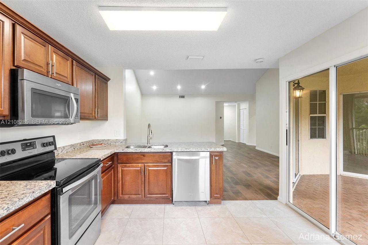 6626 Via Regina, Boca Raton, FL 33433 Photo