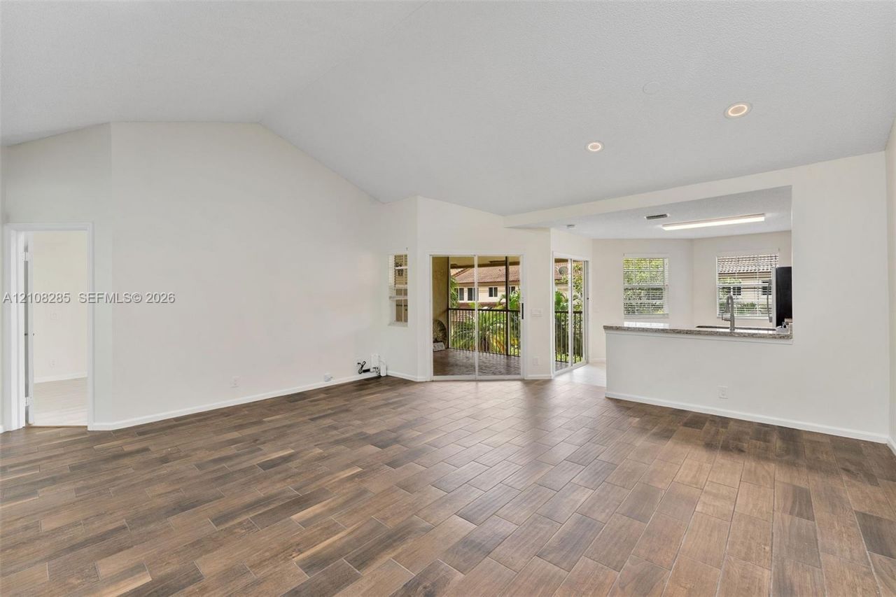 6626 Via Regina, Boca Raton, FL 33433 Photo