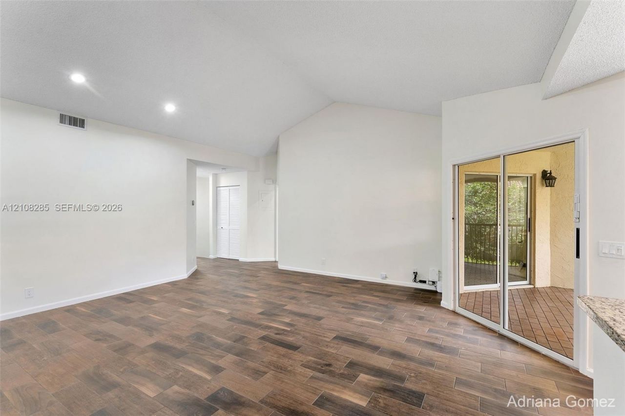 6626 Via Regina, Boca Raton, FL 33433 Photo