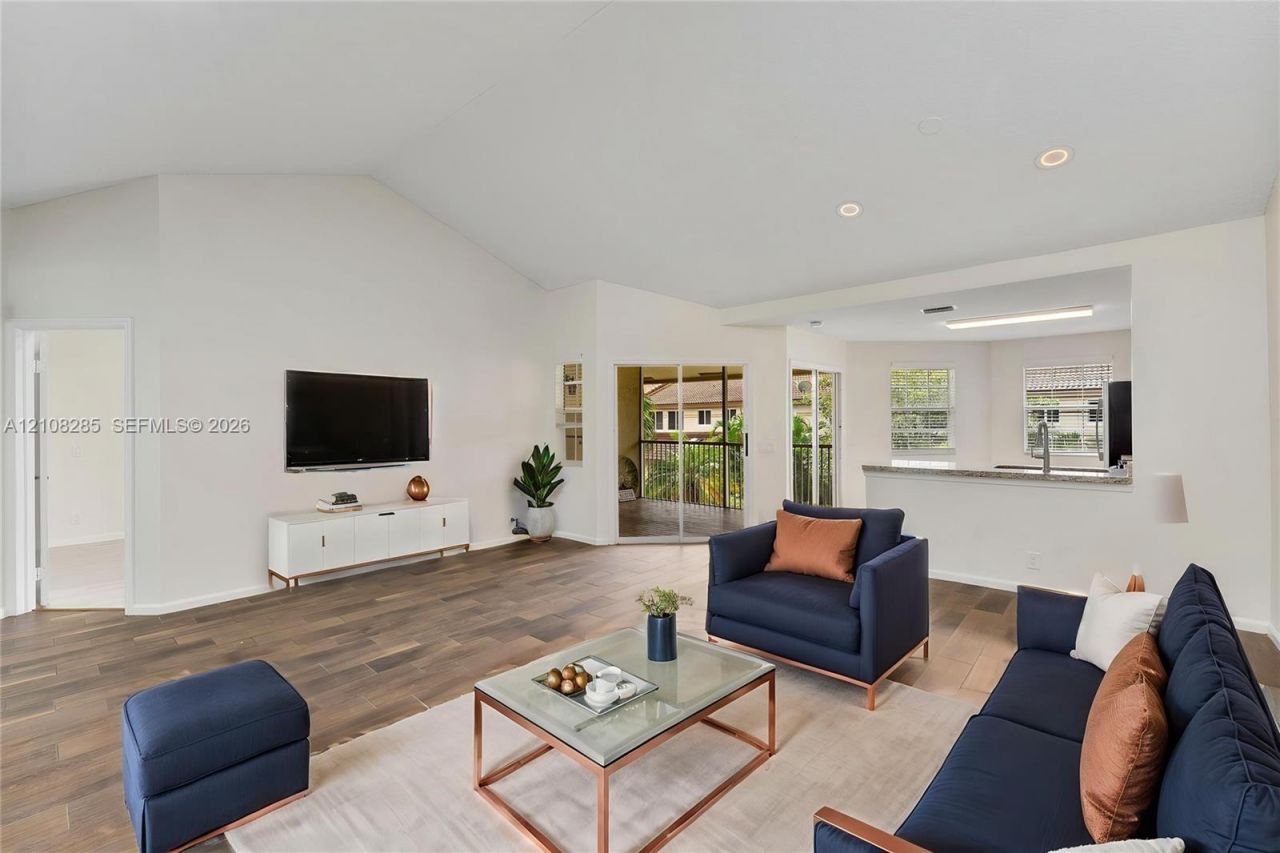 6626 Via Regina, Boca Raton, FL 33433 Photo