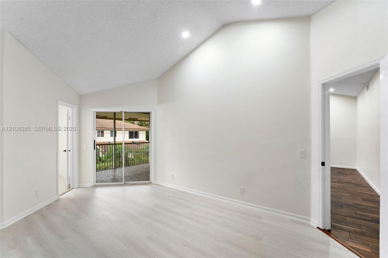 6626 Via Regina, Boca Raton, FL 33433 Photo