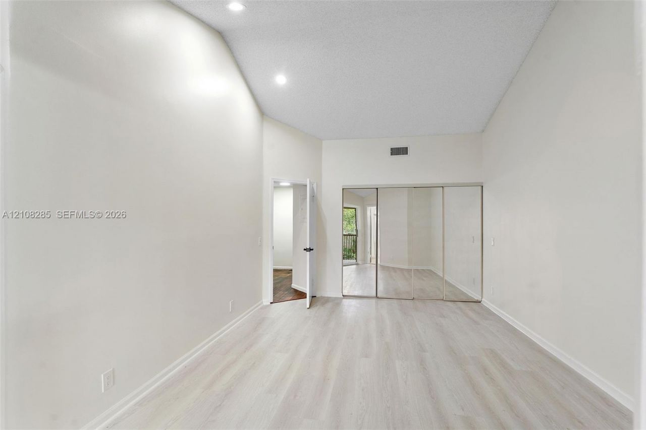 6626 Via Regina, Boca Raton, FL 33433 Photo