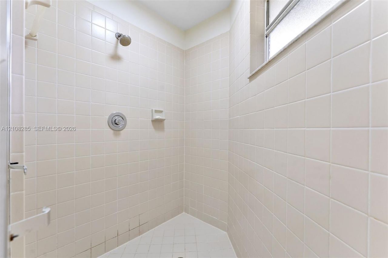 6626 Via Regina, Boca Raton, FL 33433 Photo