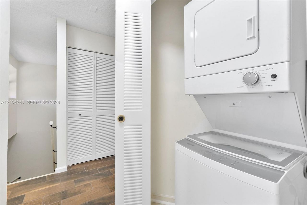 6626 Via Regina, Boca Raton, FL 33433 Photo