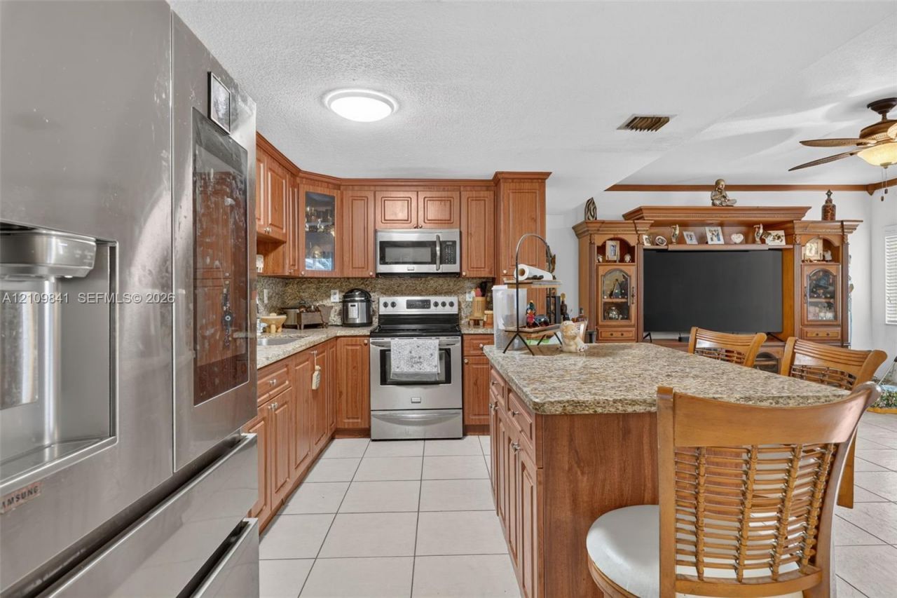 17608 SW 146th Ave , Miami, FL 33177 Photo