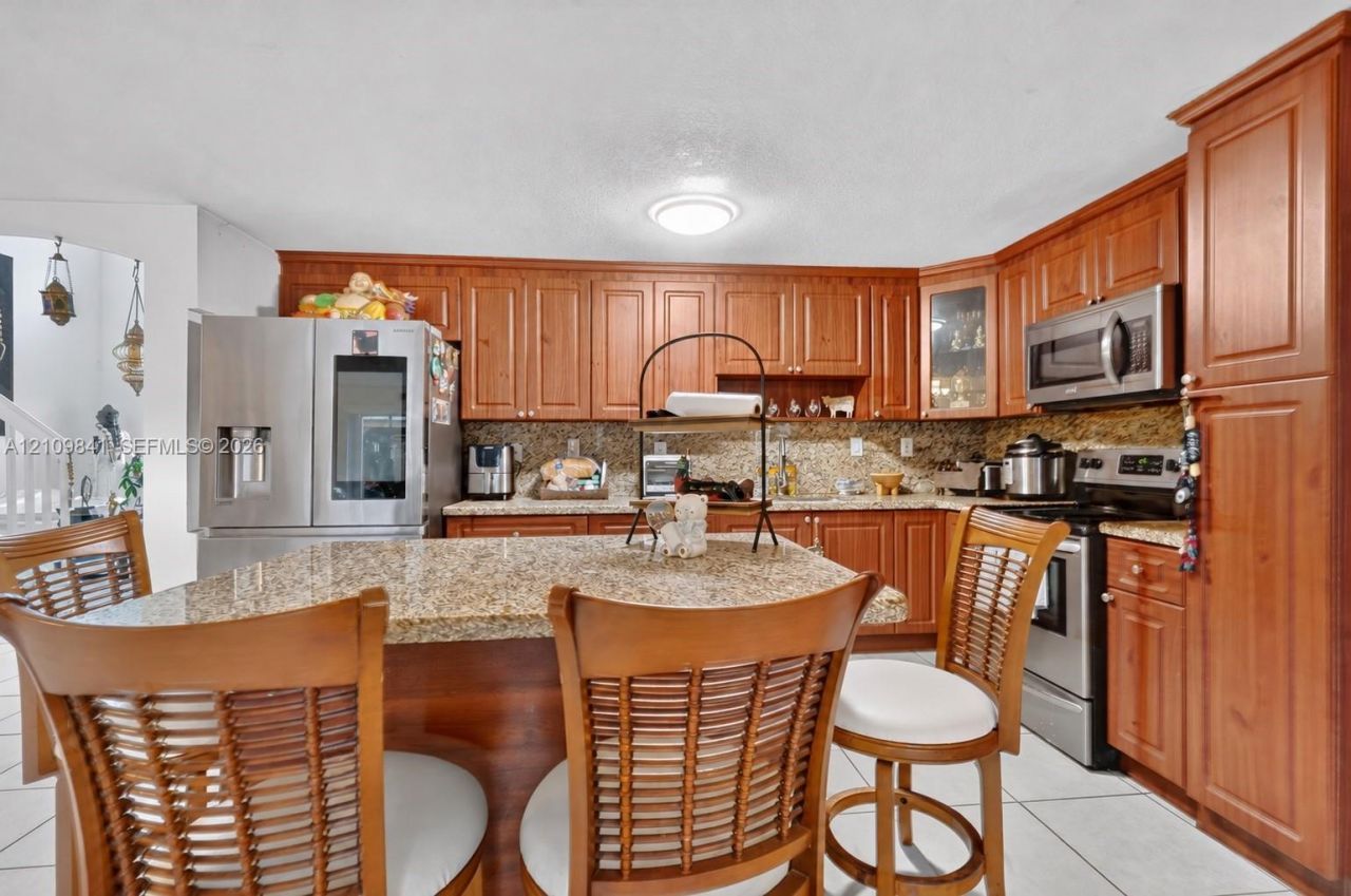 17608 SW 146th Ave , Miami, FL 33177 Photo