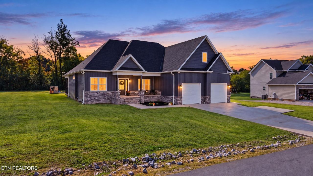 220 Dawson Way, Maryville, TN 37801 Main Photo