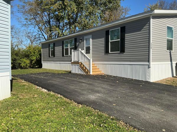 8565 Smith-Calhoun Road , Unit 170, Plain City, OH 43064