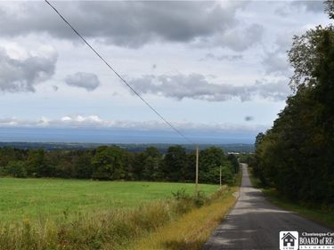 Concord Drive , Fredonia, NY 14063