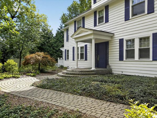 2760 Bedford Road, Ann Arbor, MI 48104