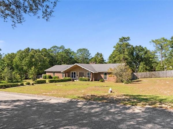4420 Pine Avenue , Saraland, AL 36571